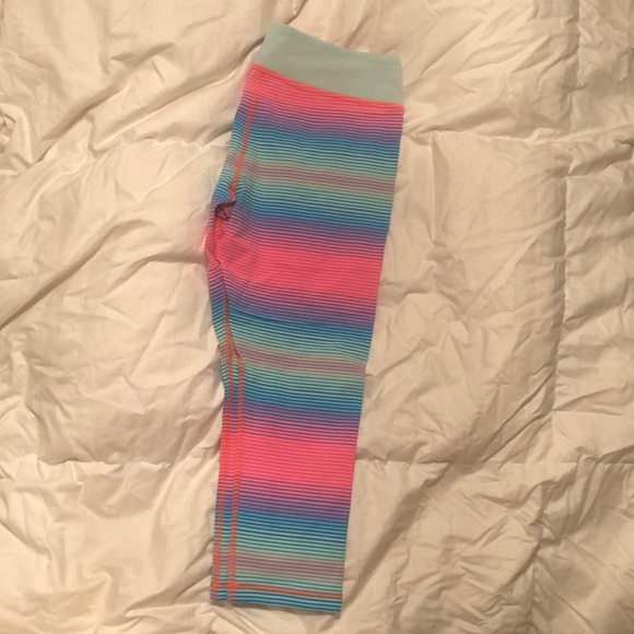 Ivivva Crops - Picture 2 of 3